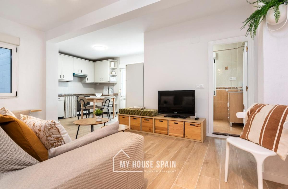 Myhousespain - Piso Reformado Con Patio Privado Apartment